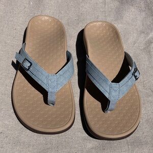 Vionic Flip Flops 🩴